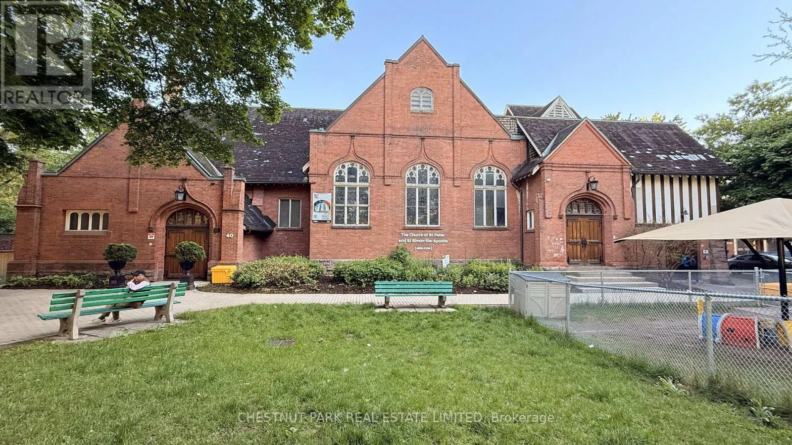 9 EDGEDALE ROAD