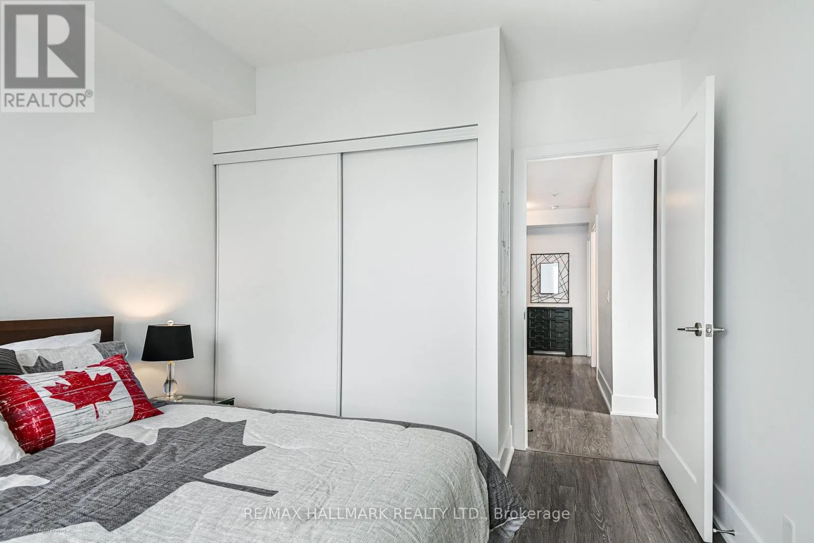 2712 - 300 FRONT STREET W