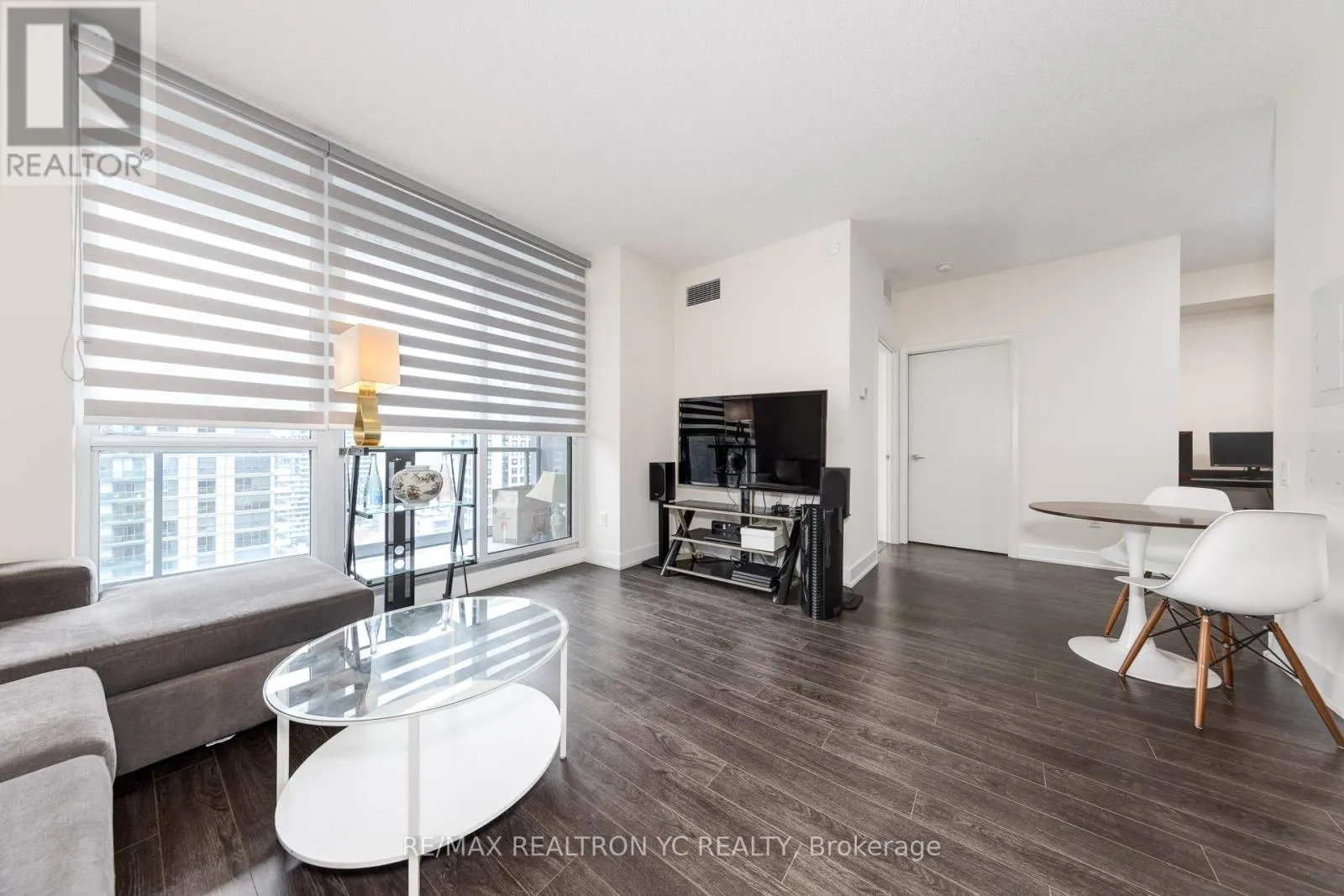 2509 - 30 ROEHAMPTON AVENUE