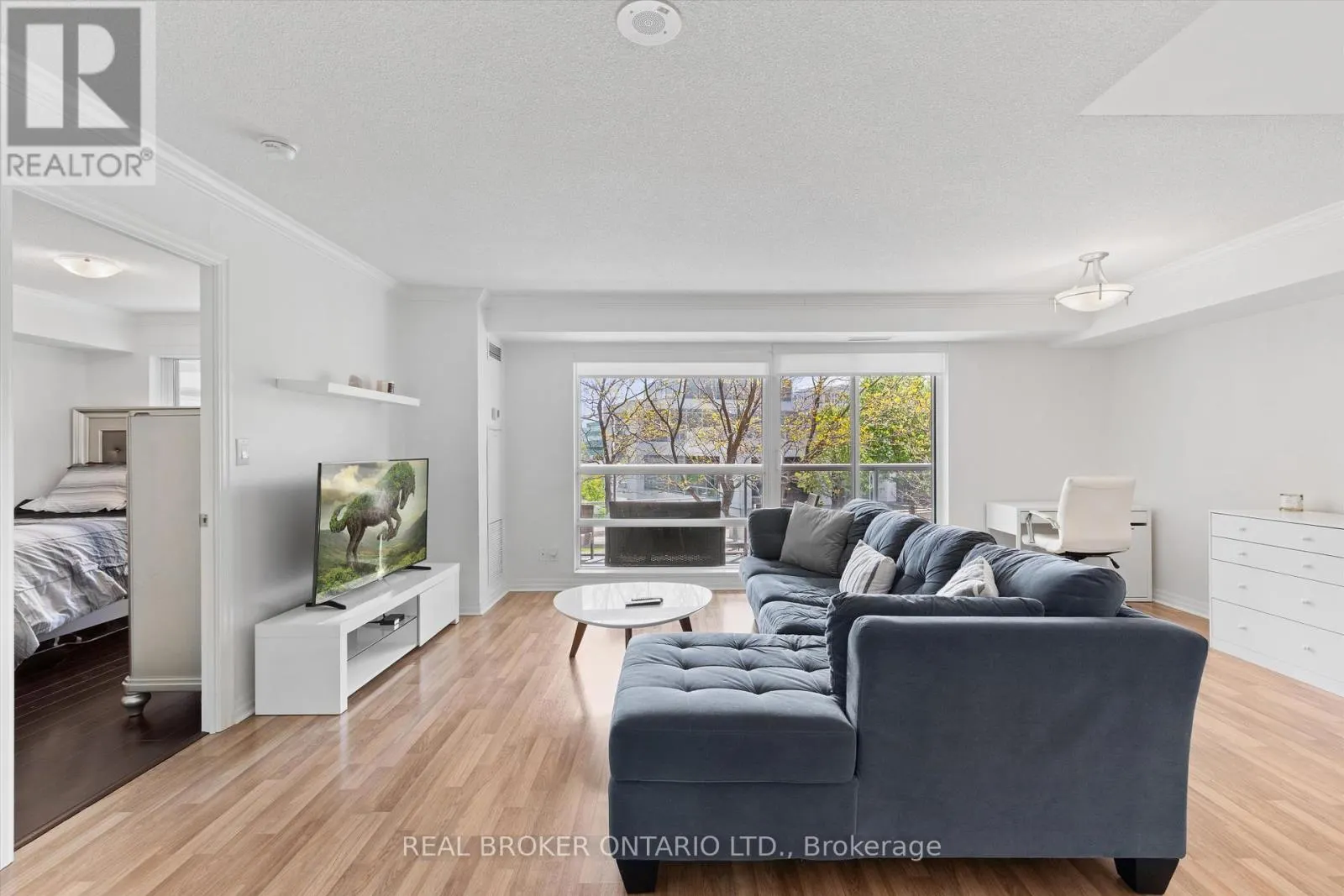 216 - 2035 SHEPPARD AVENUE E