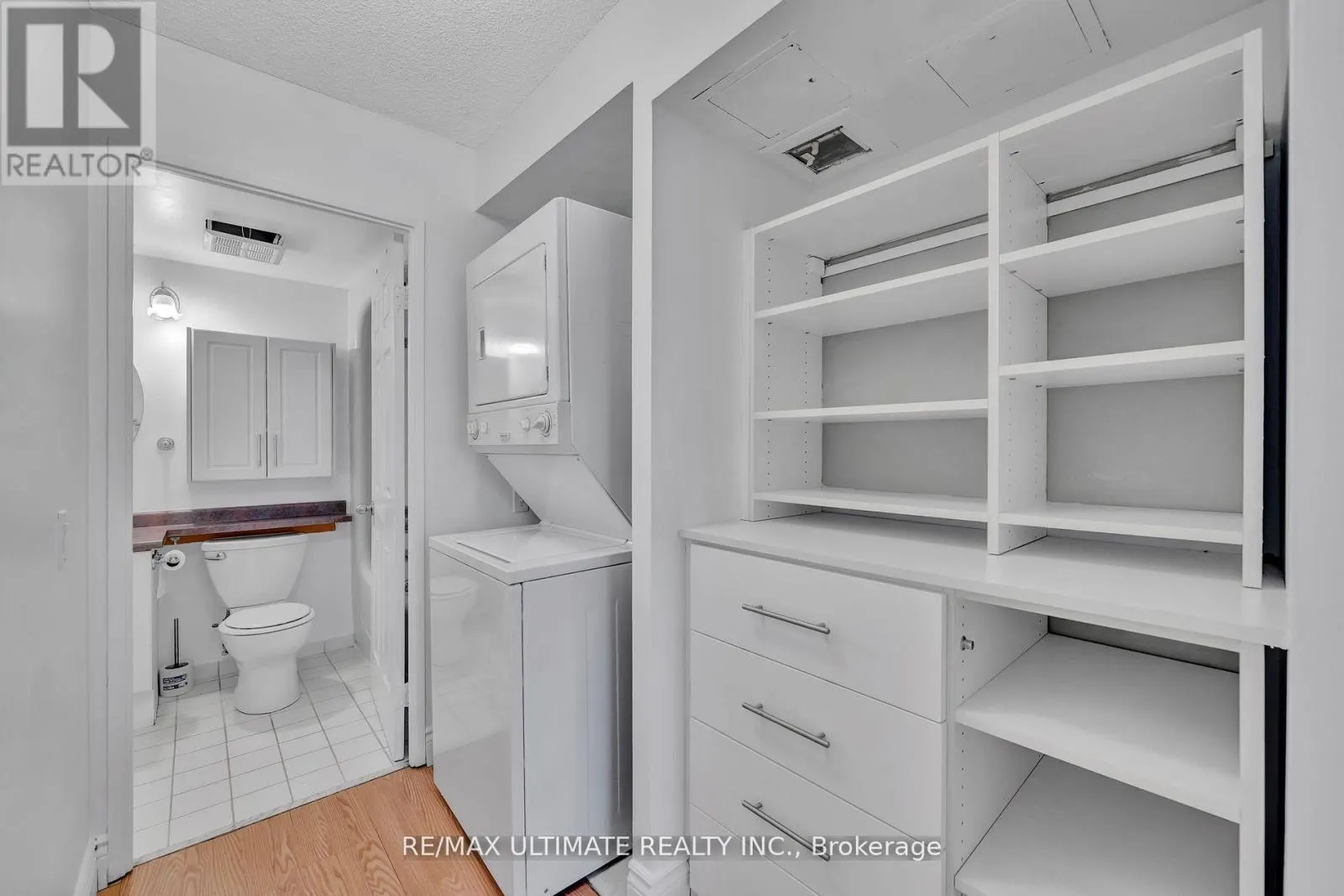 212 - 7 BISHOP AVENUE