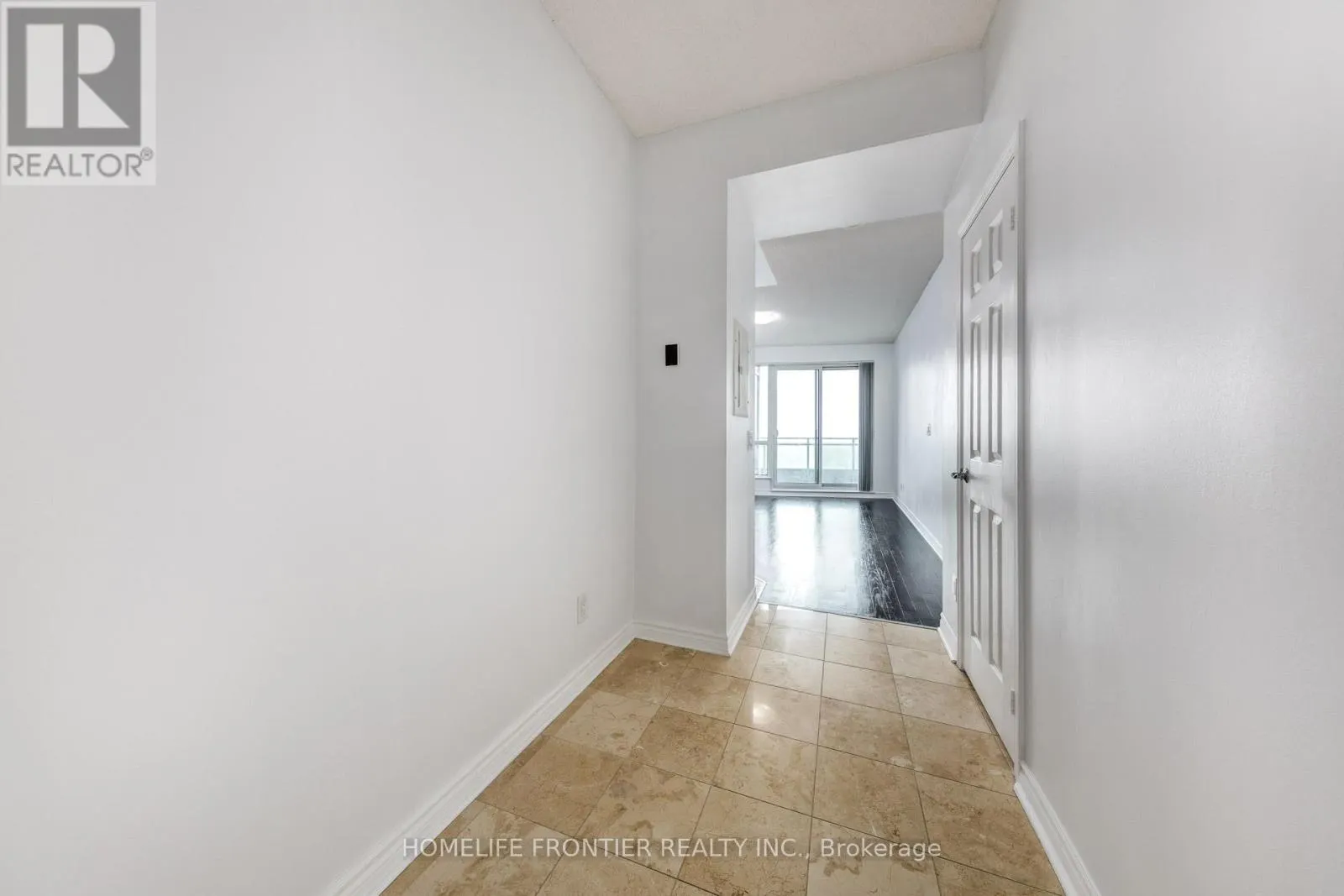 1712 - 18 HOLMES AVENUE