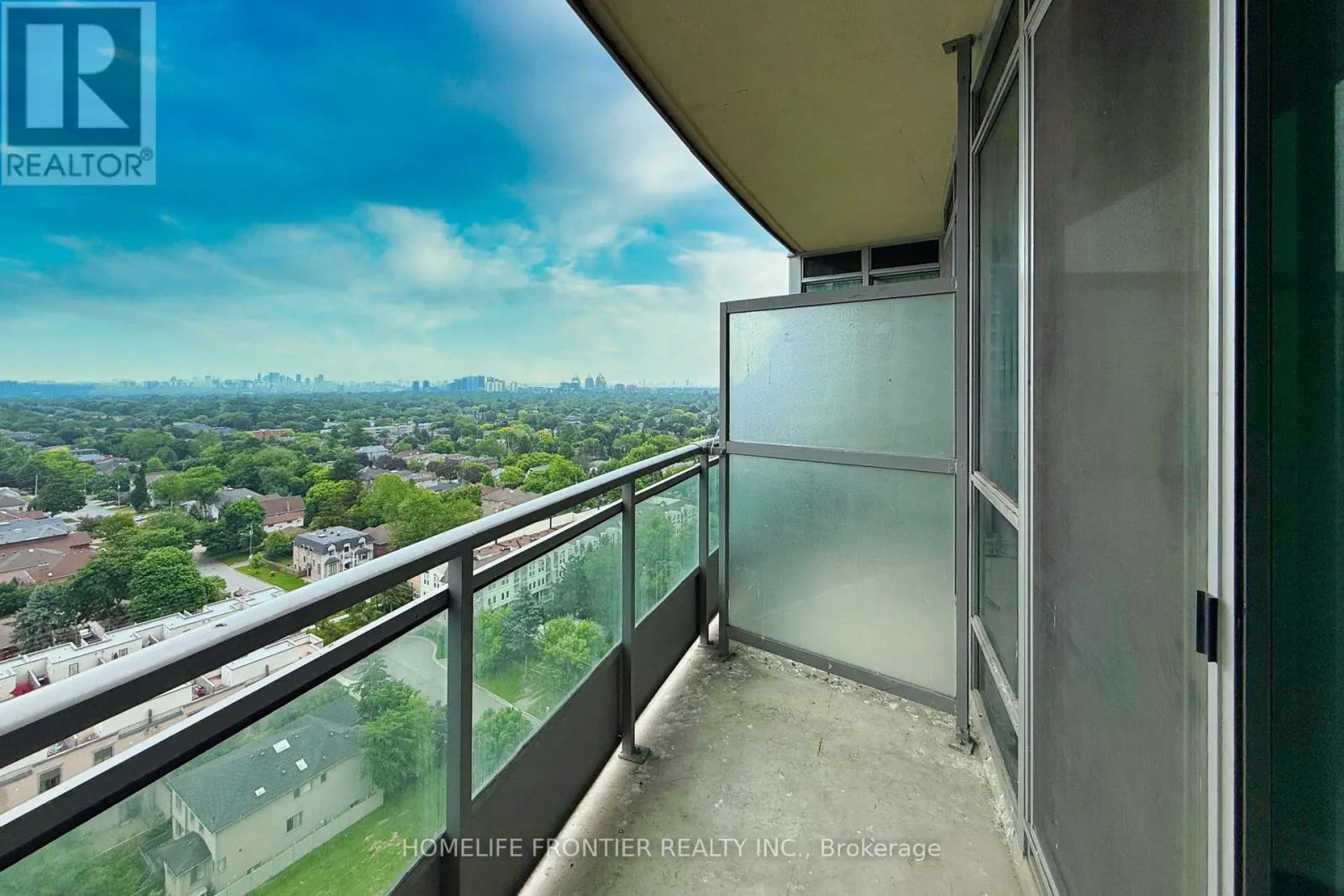 1712 - 18 HOLMES AVENUE