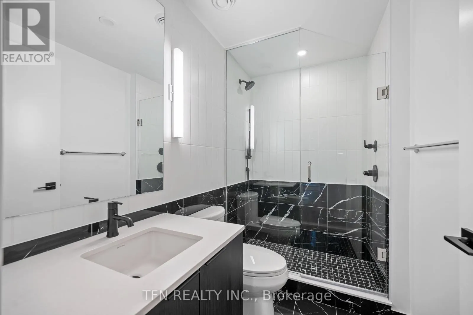 301 - 327 KING STREET W
