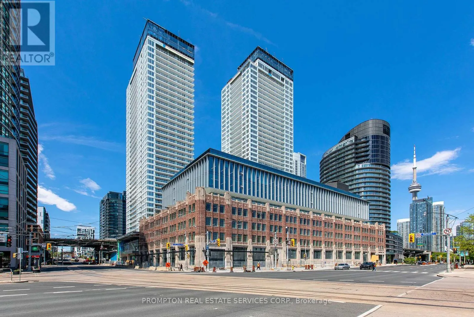 608 - 17 BATHURST STREET