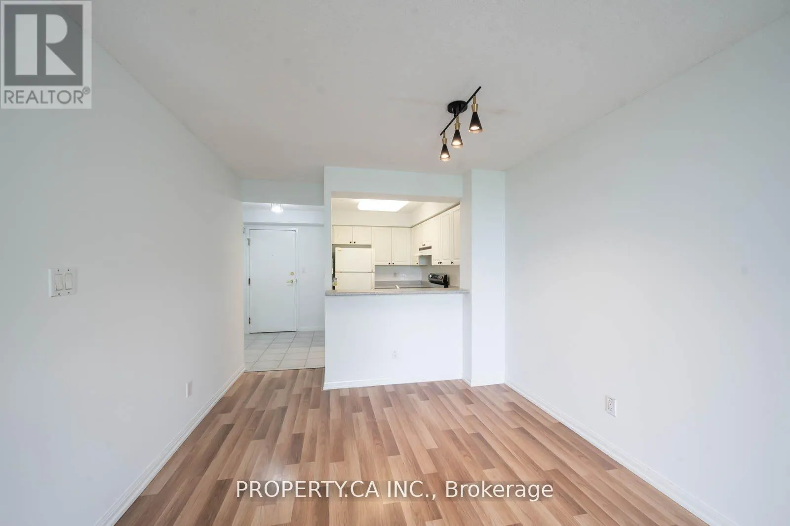 603 - 398 EGLINTON AVENUE E