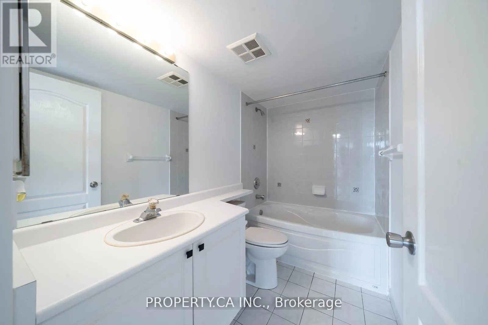603 - 398 EGLINTON AVENUE E