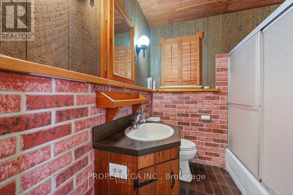 35 FARRELL AVENUE