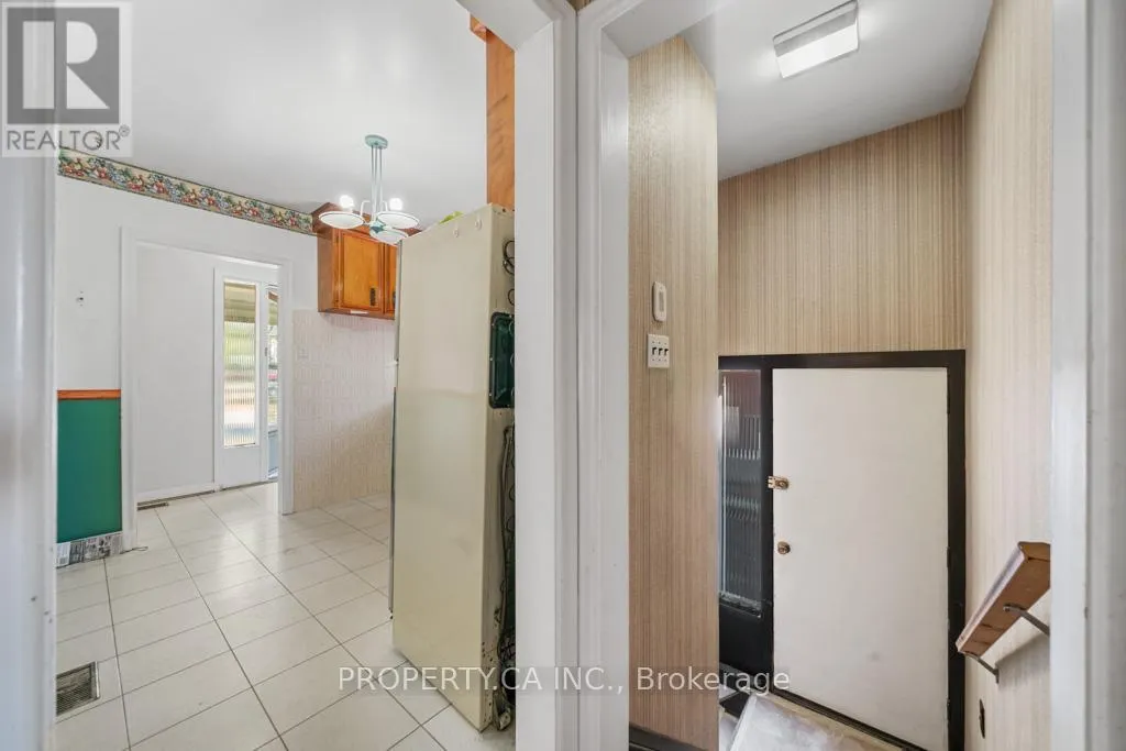 35 FARRELL AVENUE