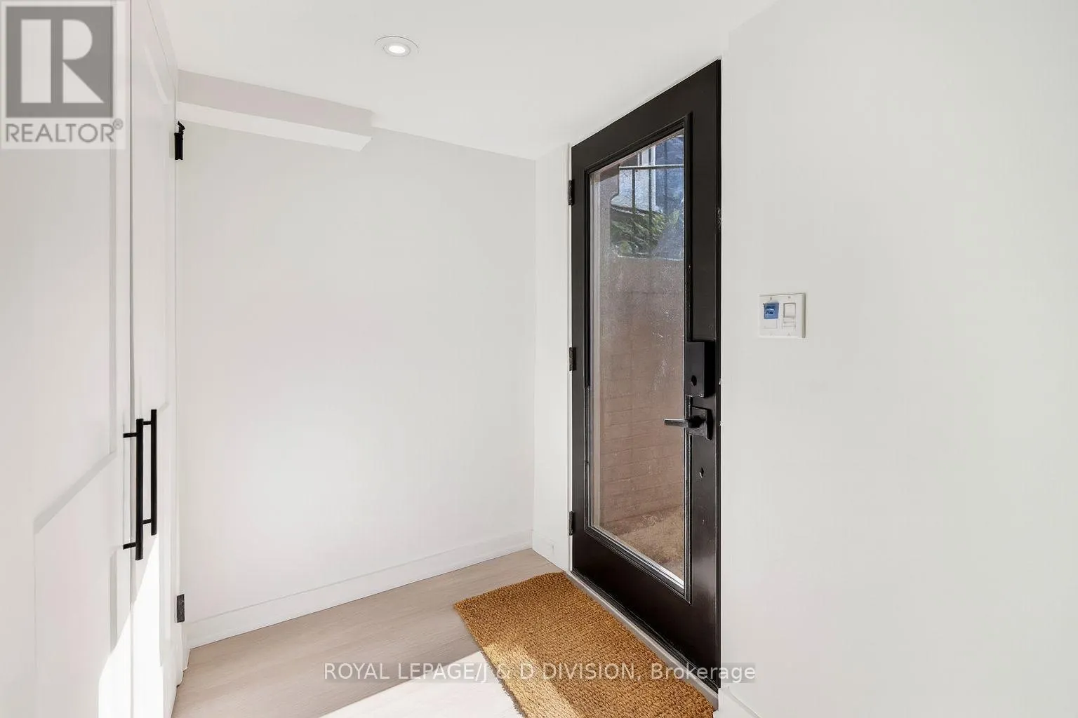 LOWER - 278 MARKHAM STREET