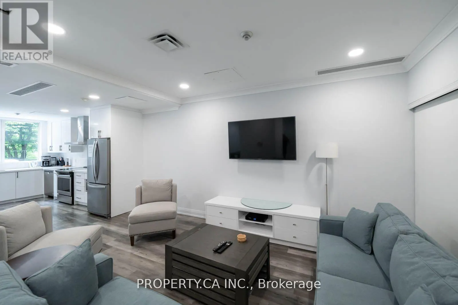 603 - 398 EGLINTON AVENUE E