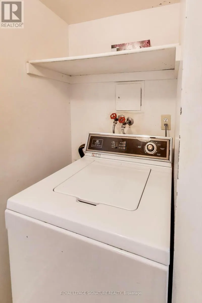 1208 - 33 ELMHURST AVENUE