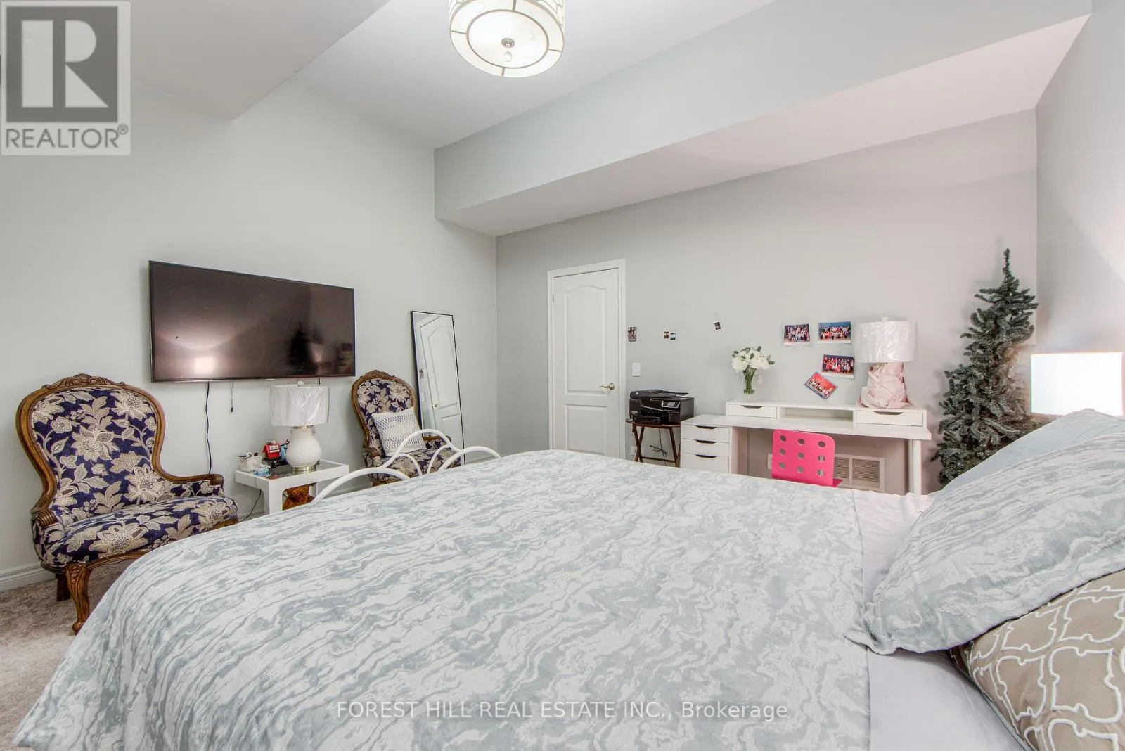 13 - 260 RUSSELL HILL ROAD