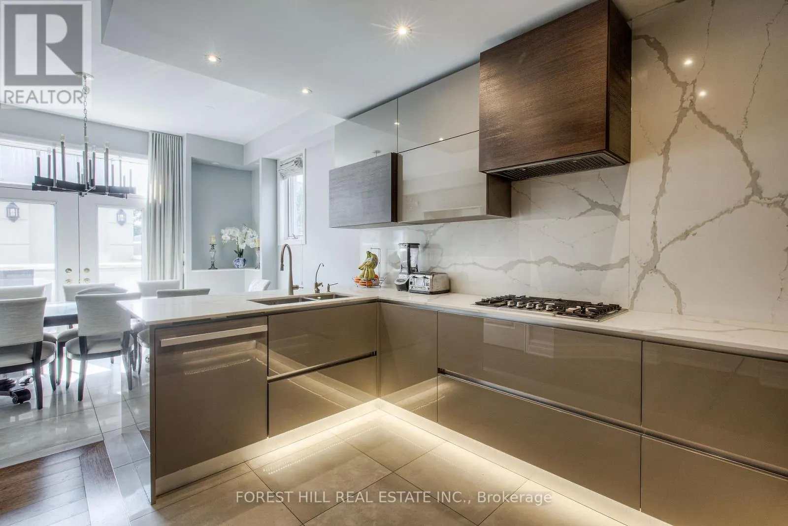 13 - 260 RUSSELL HILL ROAD