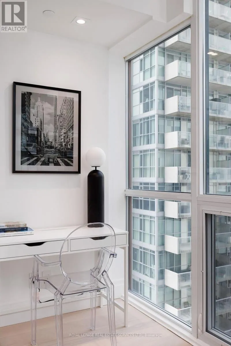 2301 - 88 BLUE JAYS WAY