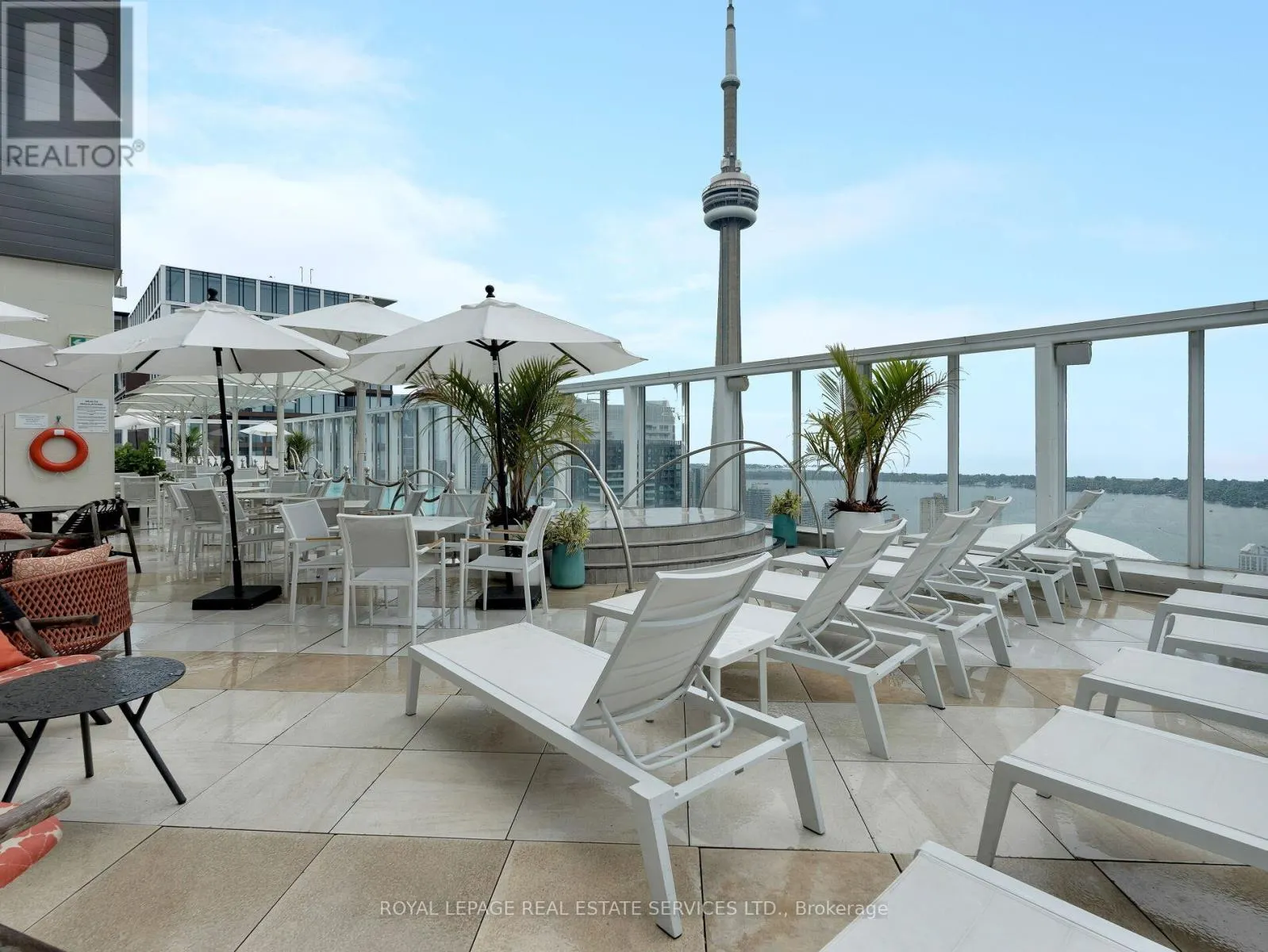 2301 - 88 BLUE JAYS WAY