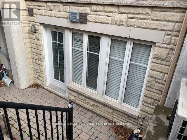 823 - 46 WESTERN BATTERY ROAD