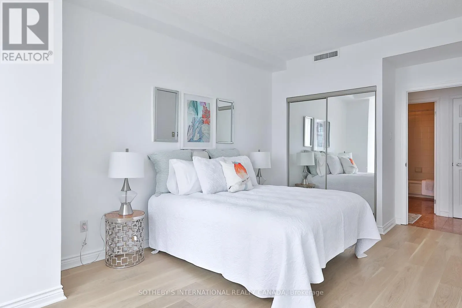 1003 - 7 BROADWAY AVENUE