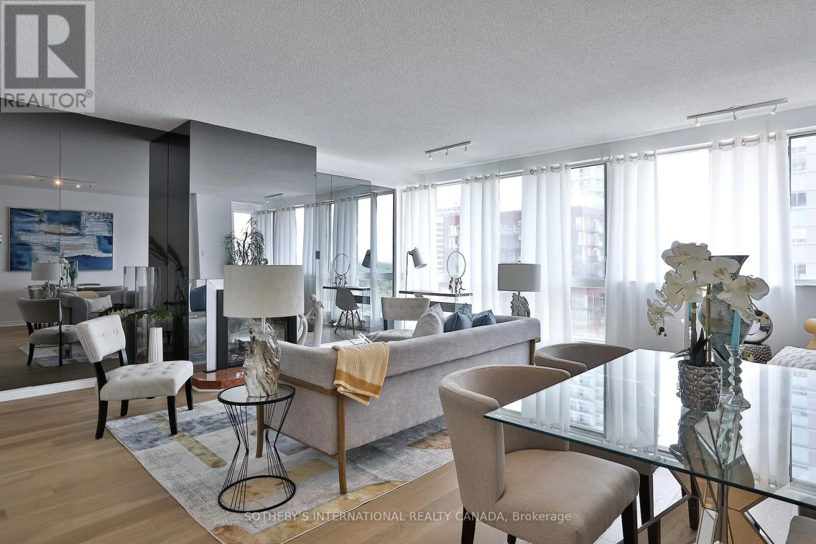 1003 - 7 BROADWAY AVENUE