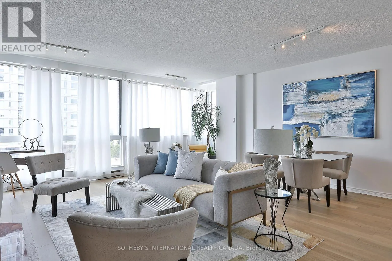 1003 - 7 BROADWAY AVENUE