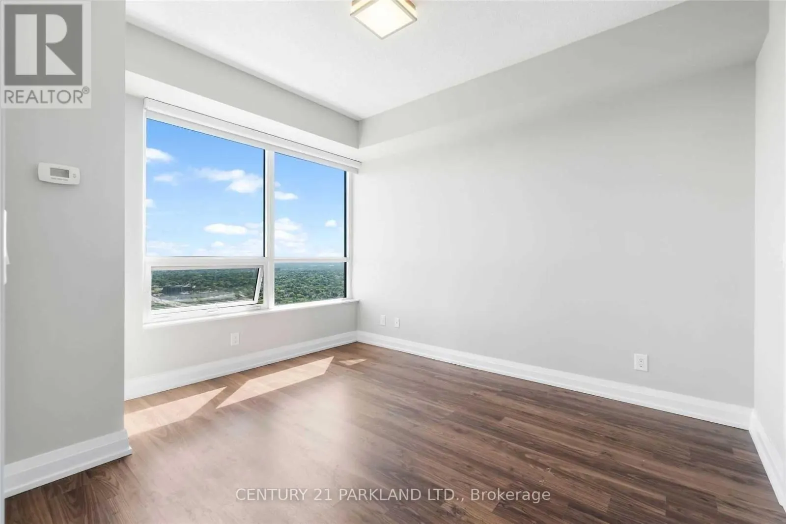4423 - 5 SHEPPARD AVENUE E