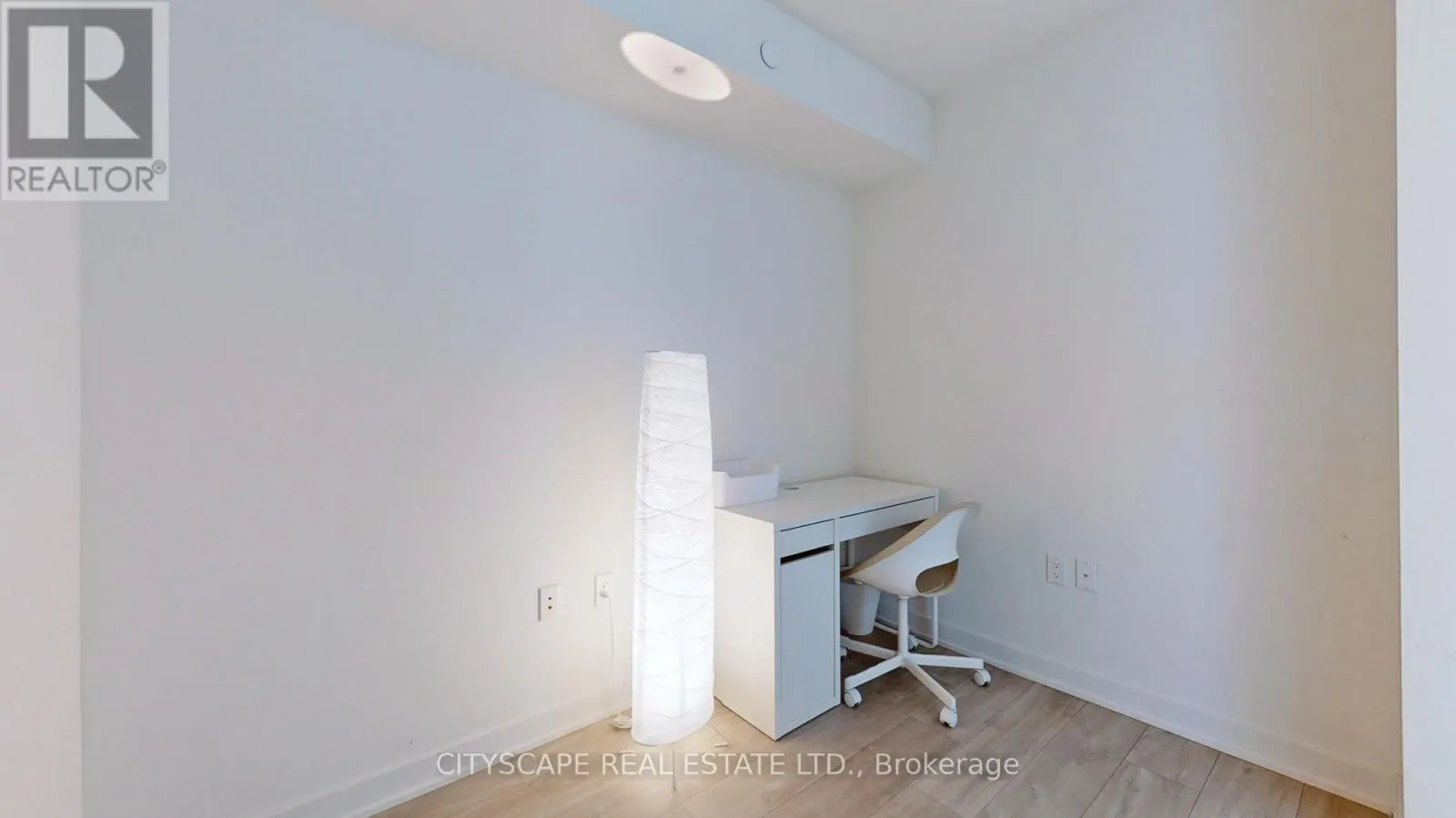 703W - 27 BATHURST STREET