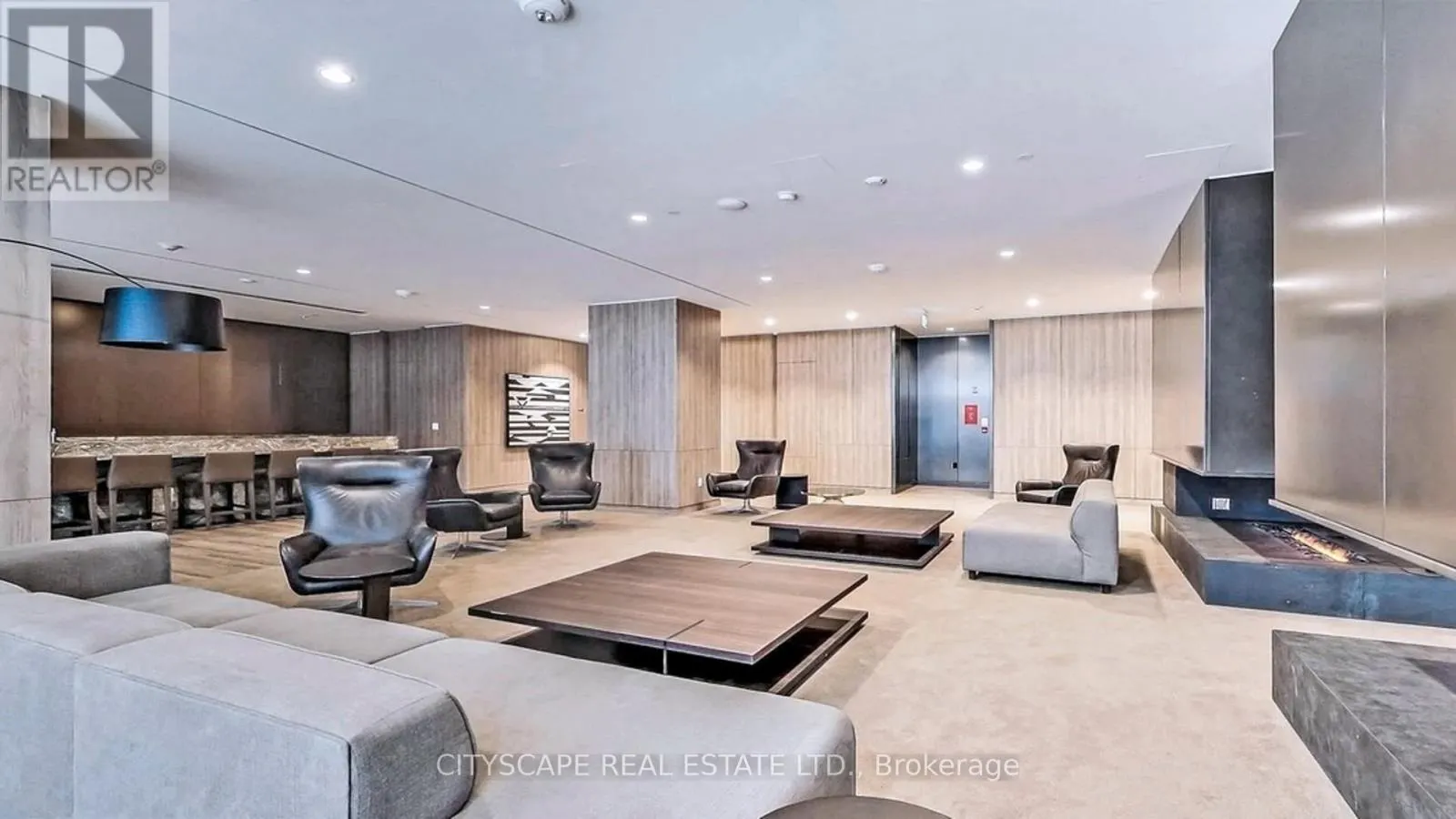 703W - 27 BATHURST STREET