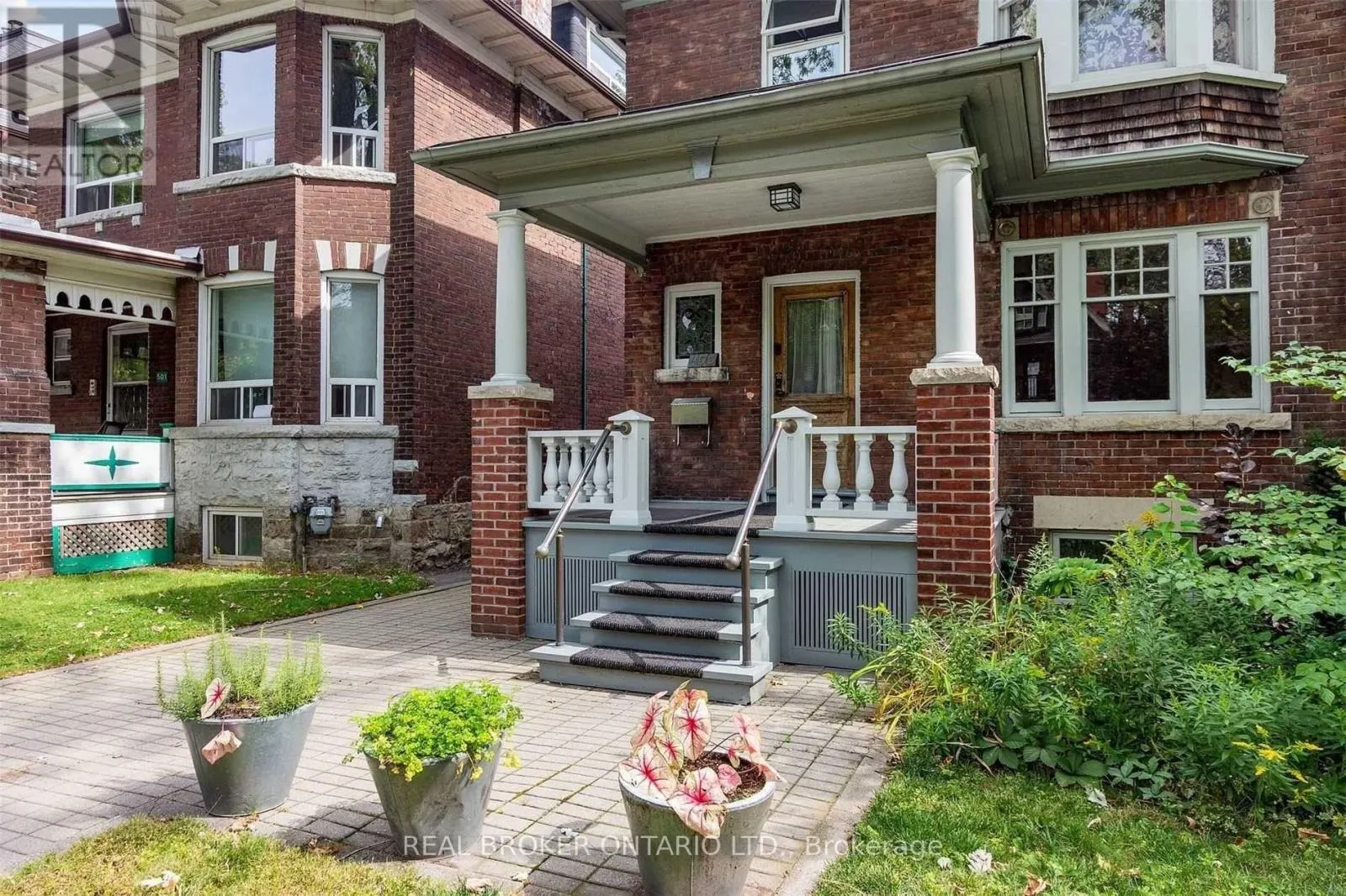 499 PALMERSTON BOULEVARD
