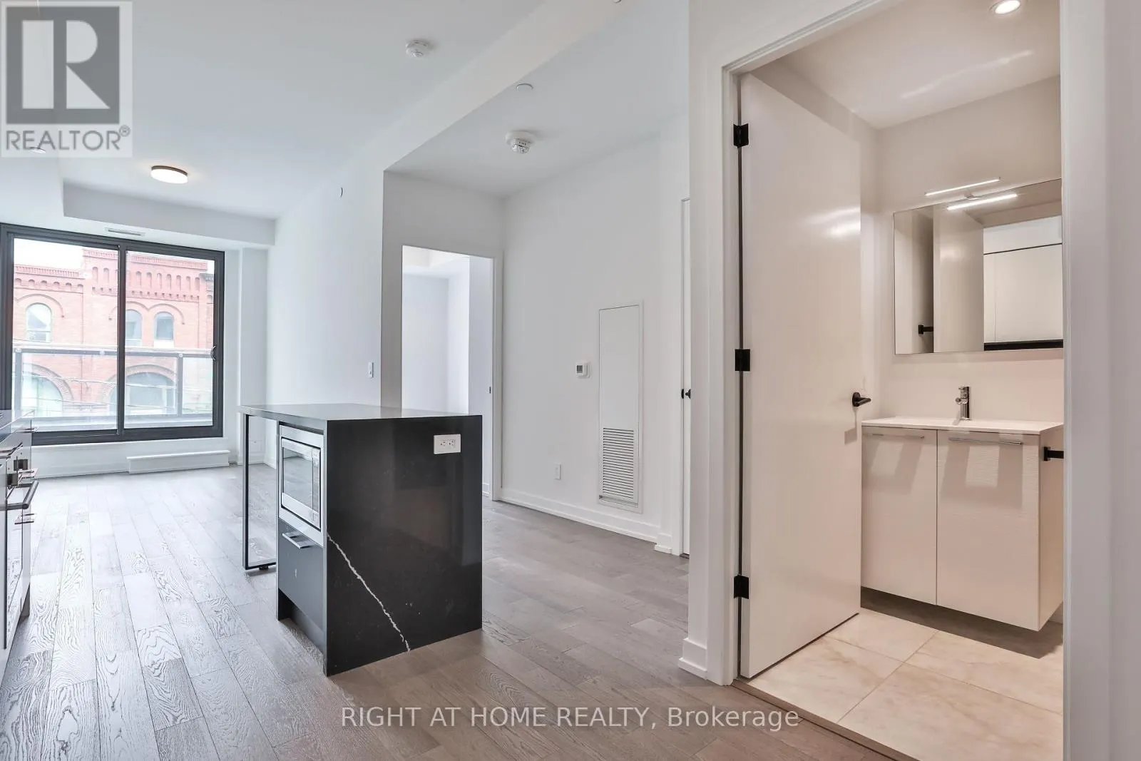 212 - 200 SUDBURY STREET