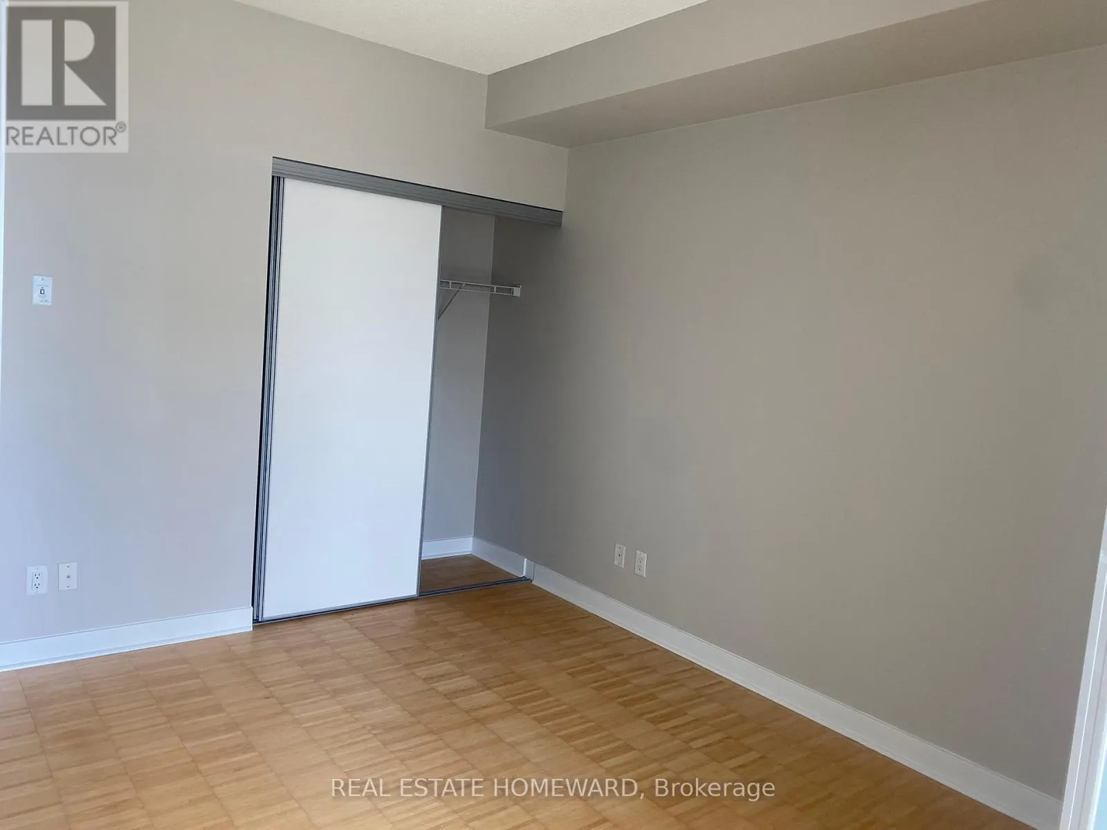 1206 - 1171 QUEEN STREET W