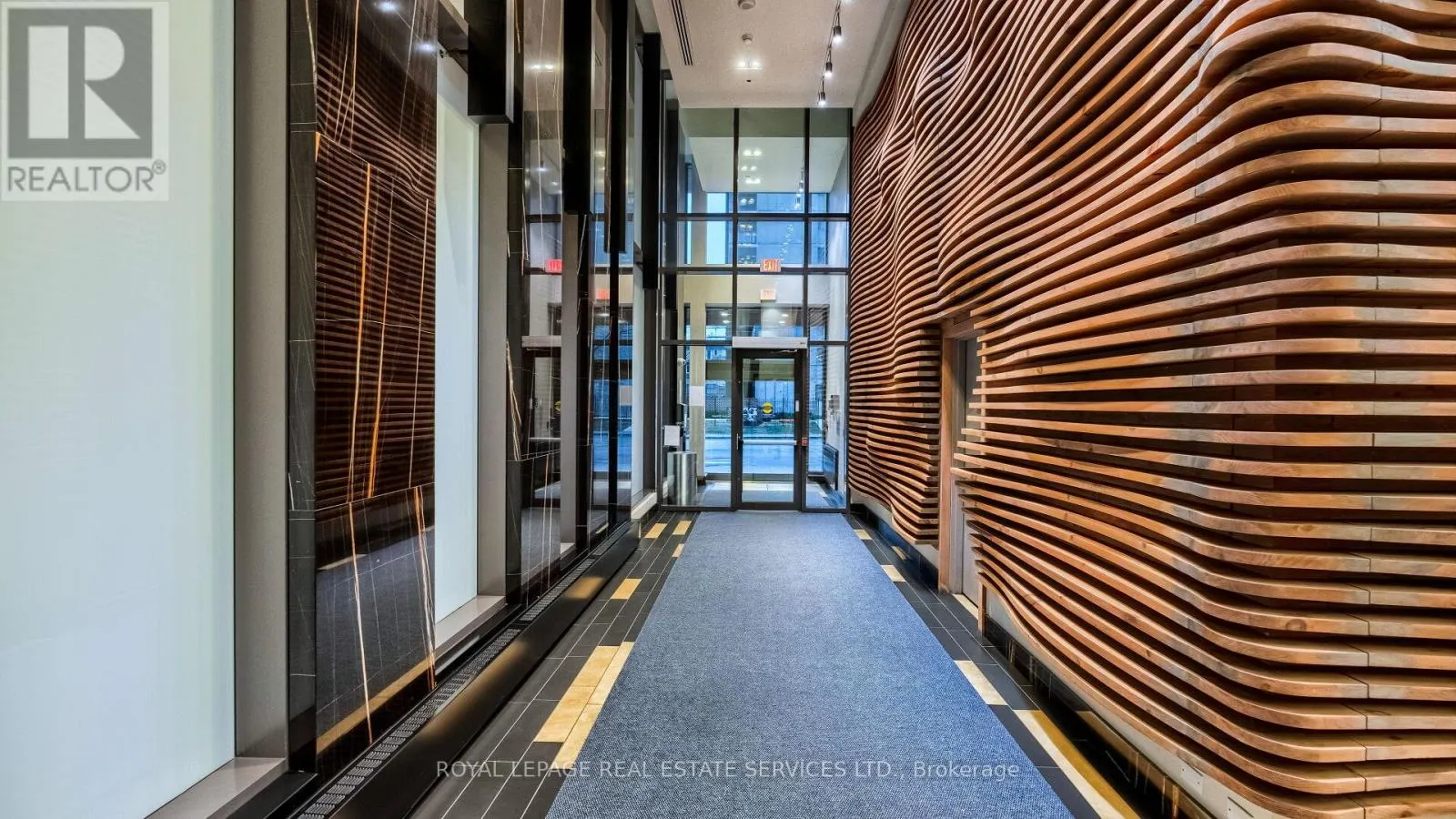 1301 - 111 BATHURST STREET