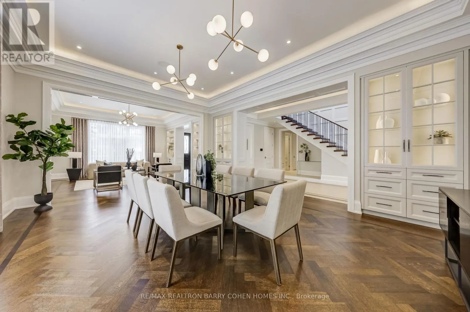 189 OLD YONGE STREET