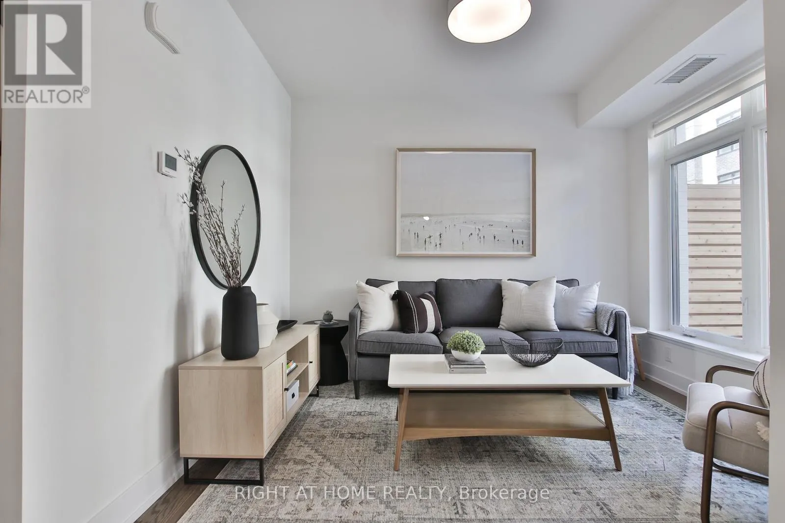 09 - 55 NICHOLAS AVENUE