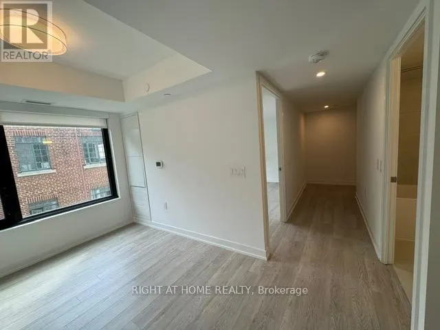 319 - 3 STARTHGOWAN AVENUE