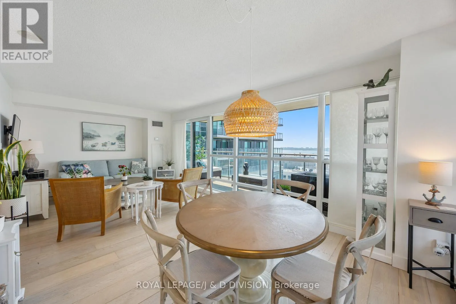 1203 - 410 QUEENS QUAY W
