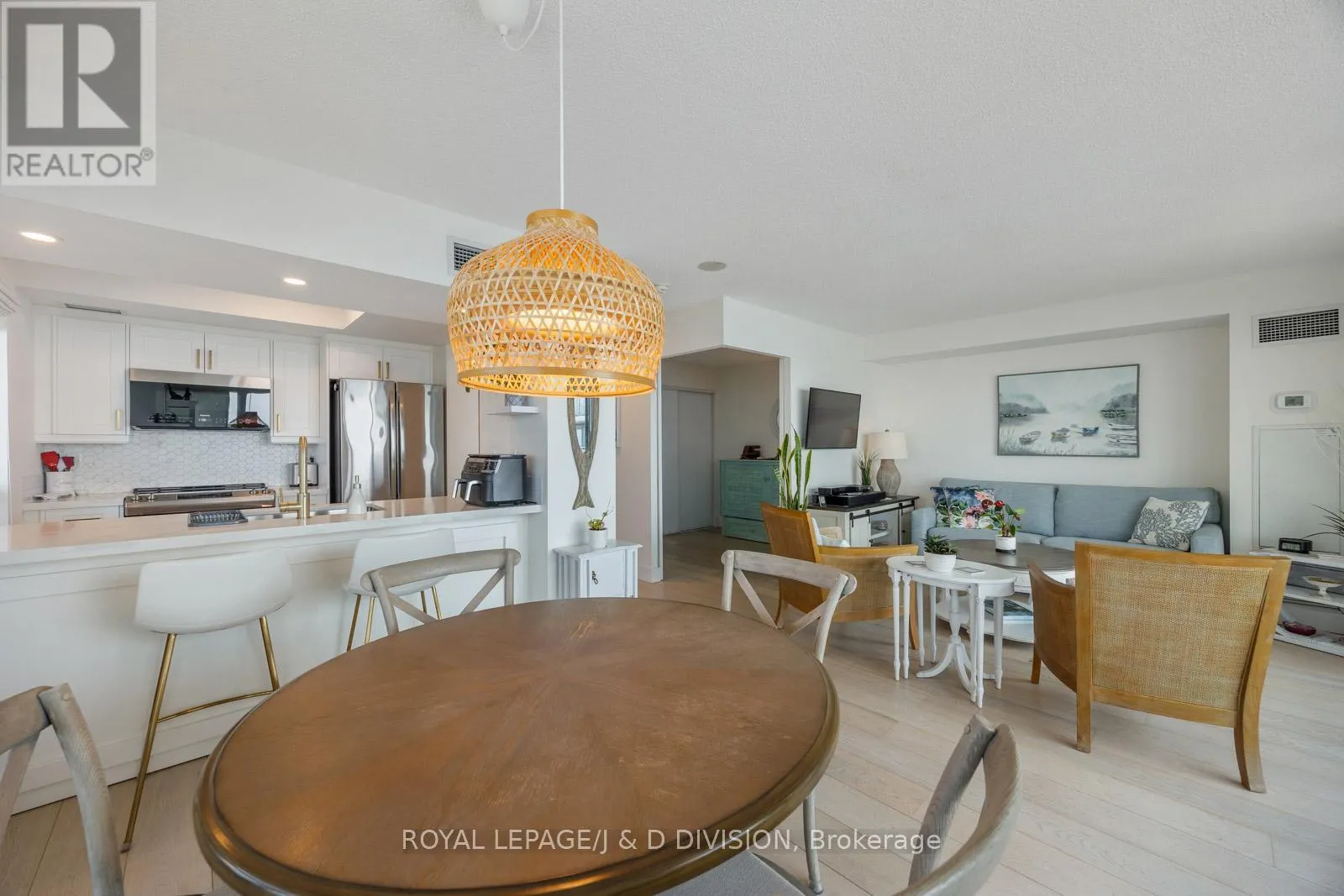 1203 - 410 QUEENS QUAY W