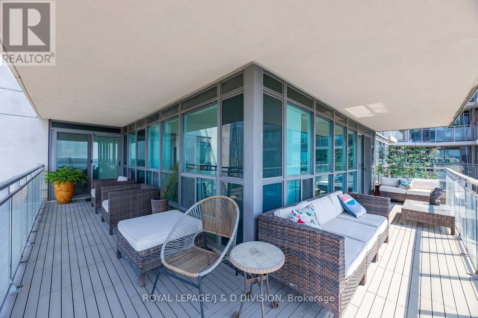 1203 - 410 QUEENS QUAY W