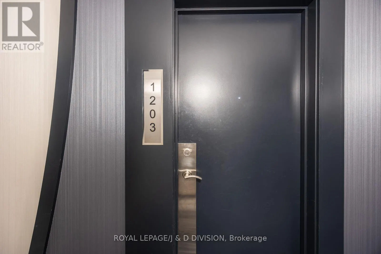 1203 - 410 QUEENS QUAY W