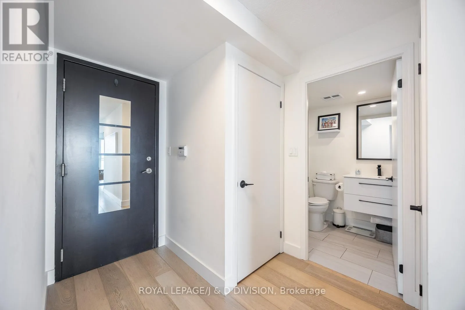 1203 - 410 QUEENS QUAY W