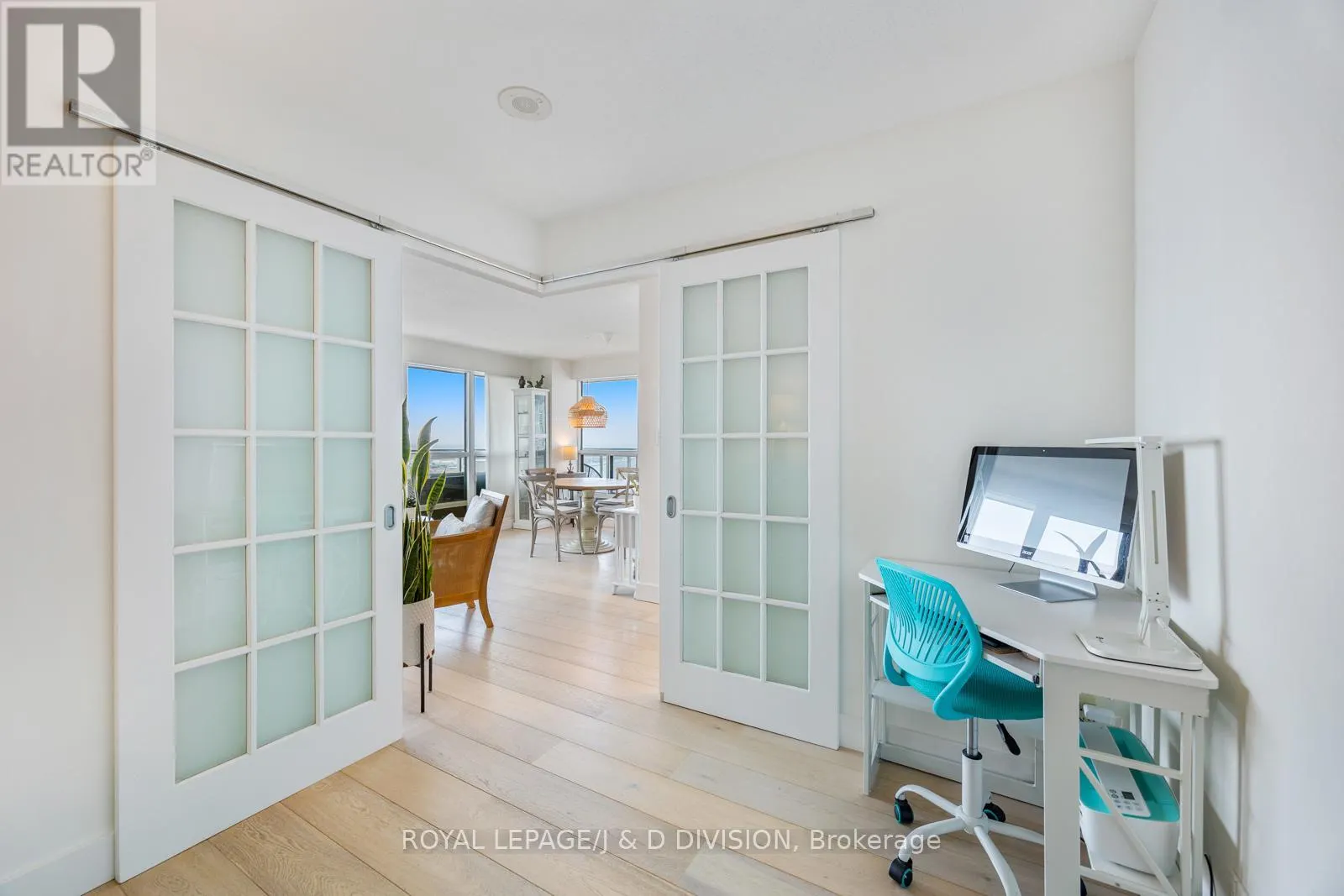 1203 - 410 QUEENS QUAY W