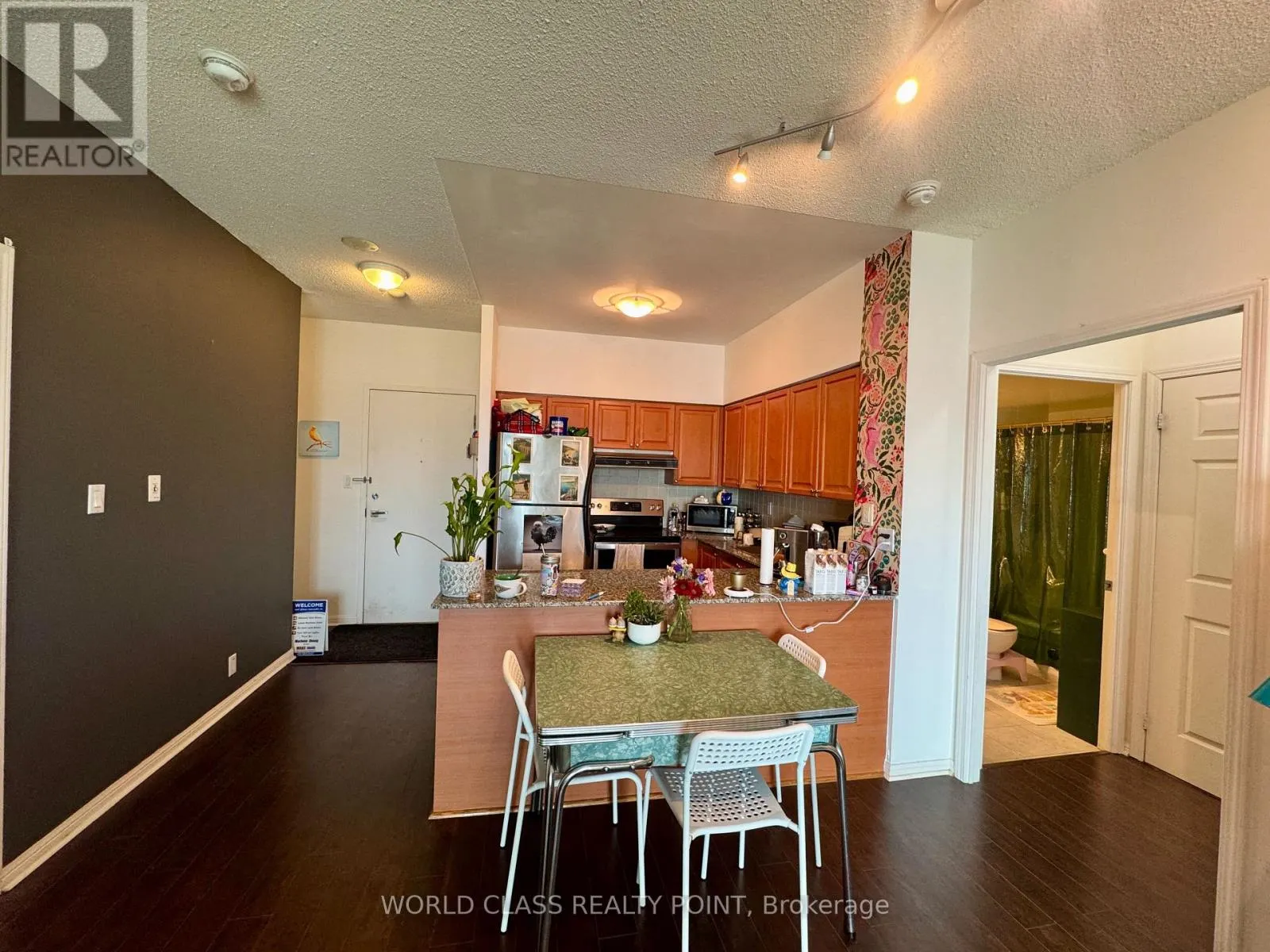 1719 - 230 QUEENS QUAY W