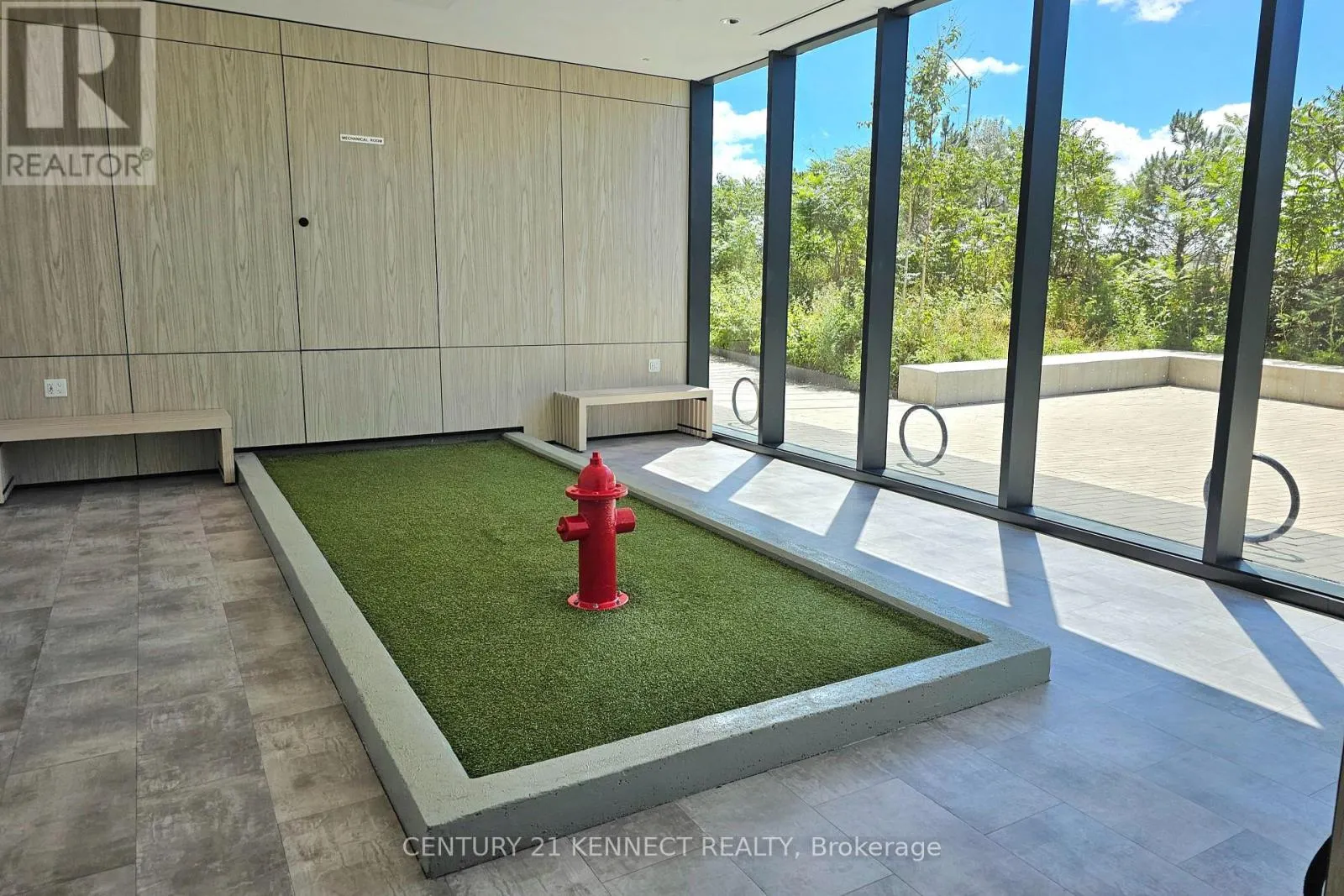 316 - 30 TRETTI WAY