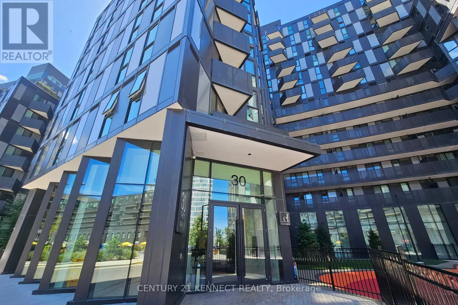 316 - 30 TRETTI WAY