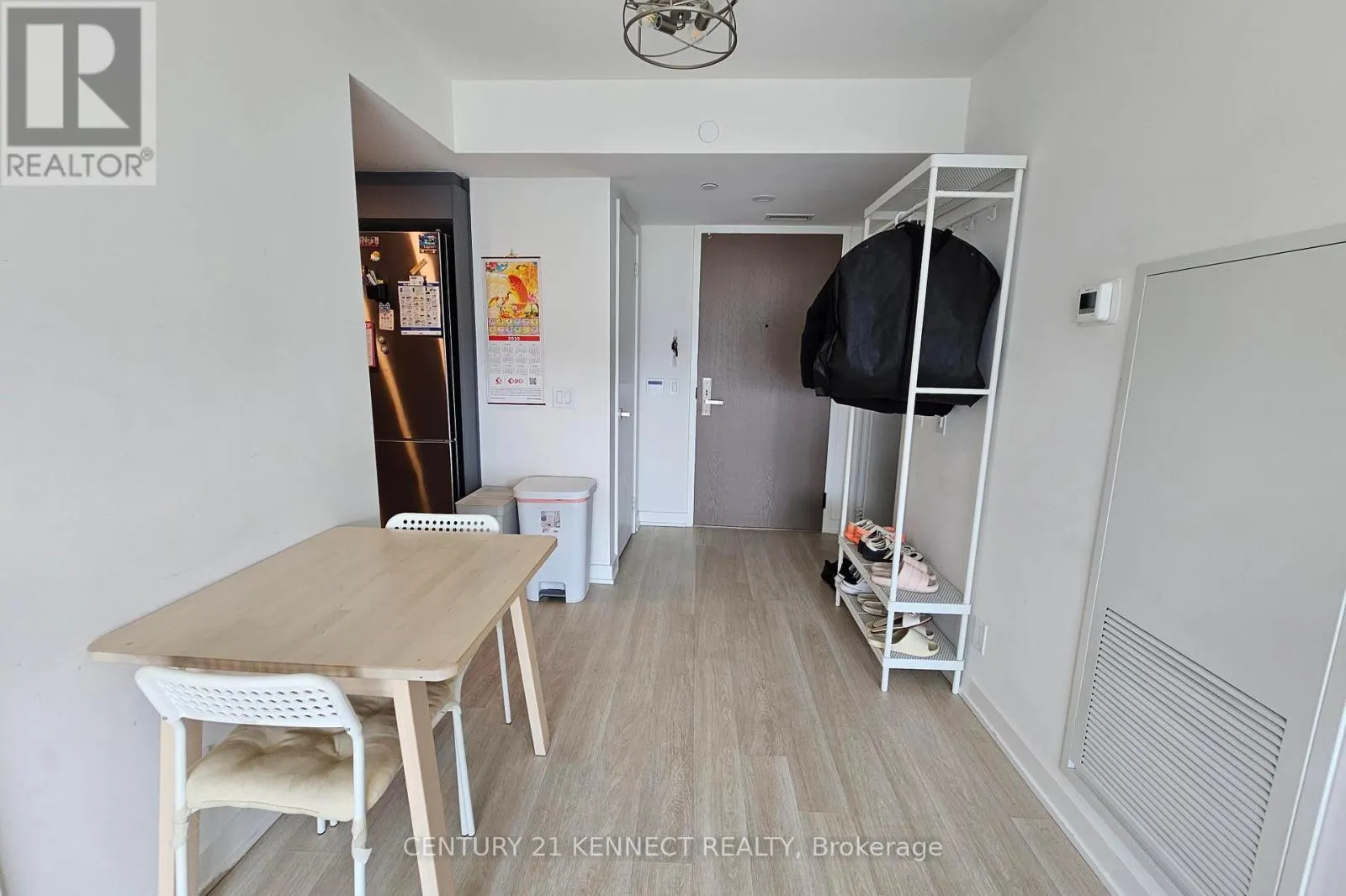 316 - 30 TRETTI WAY