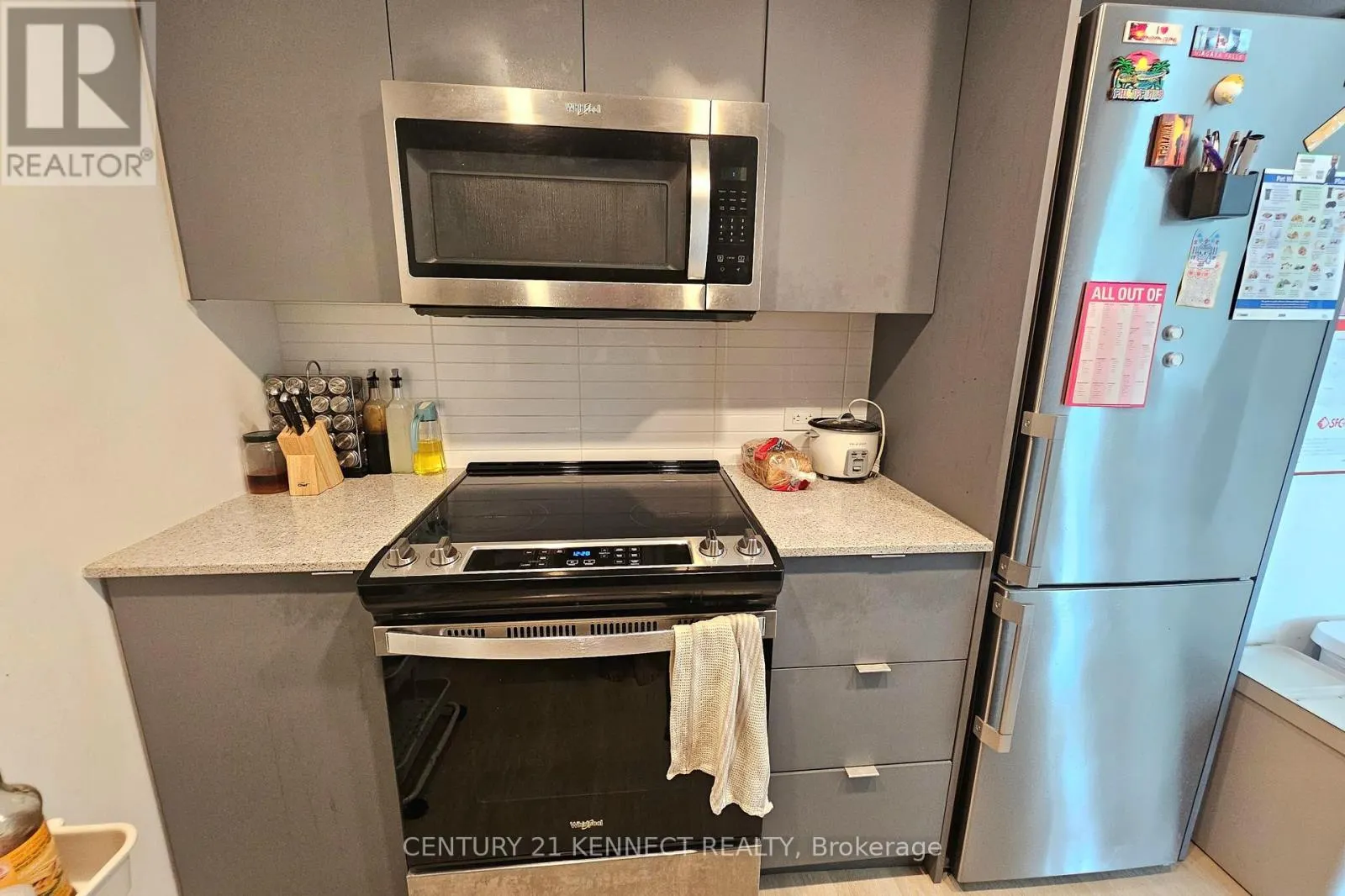 316 - 30 TRETTI WAY