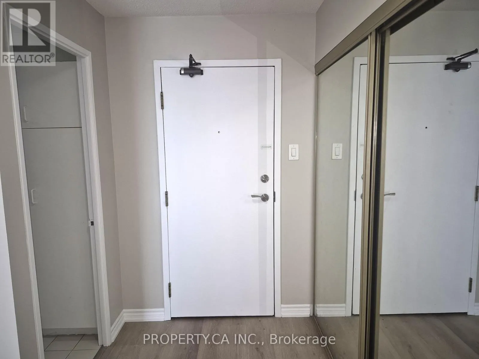 1206 - 5460 YONGE STREET