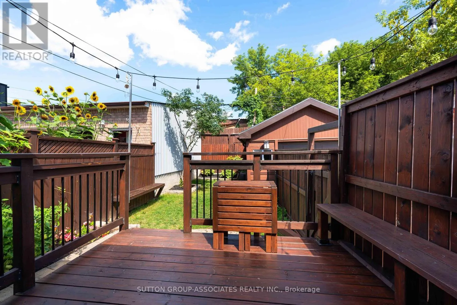 275 ROBINA AVENUE