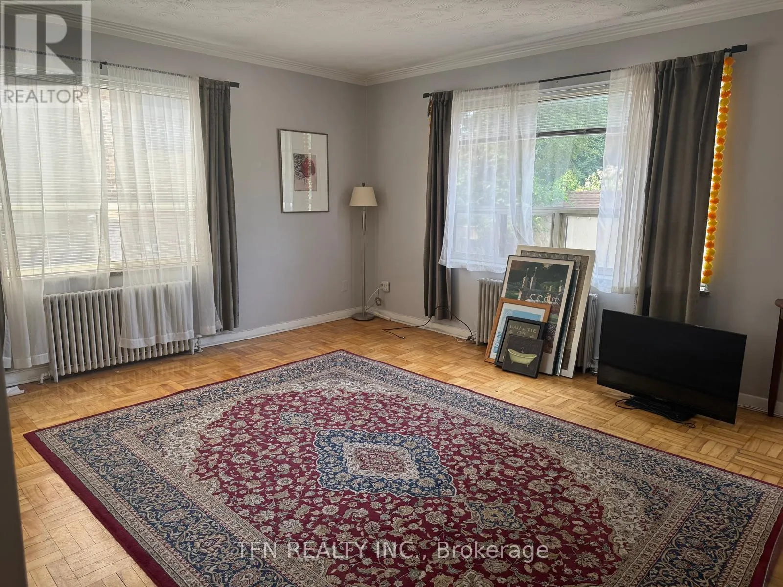 102 - 1112 AVENUE ROAD