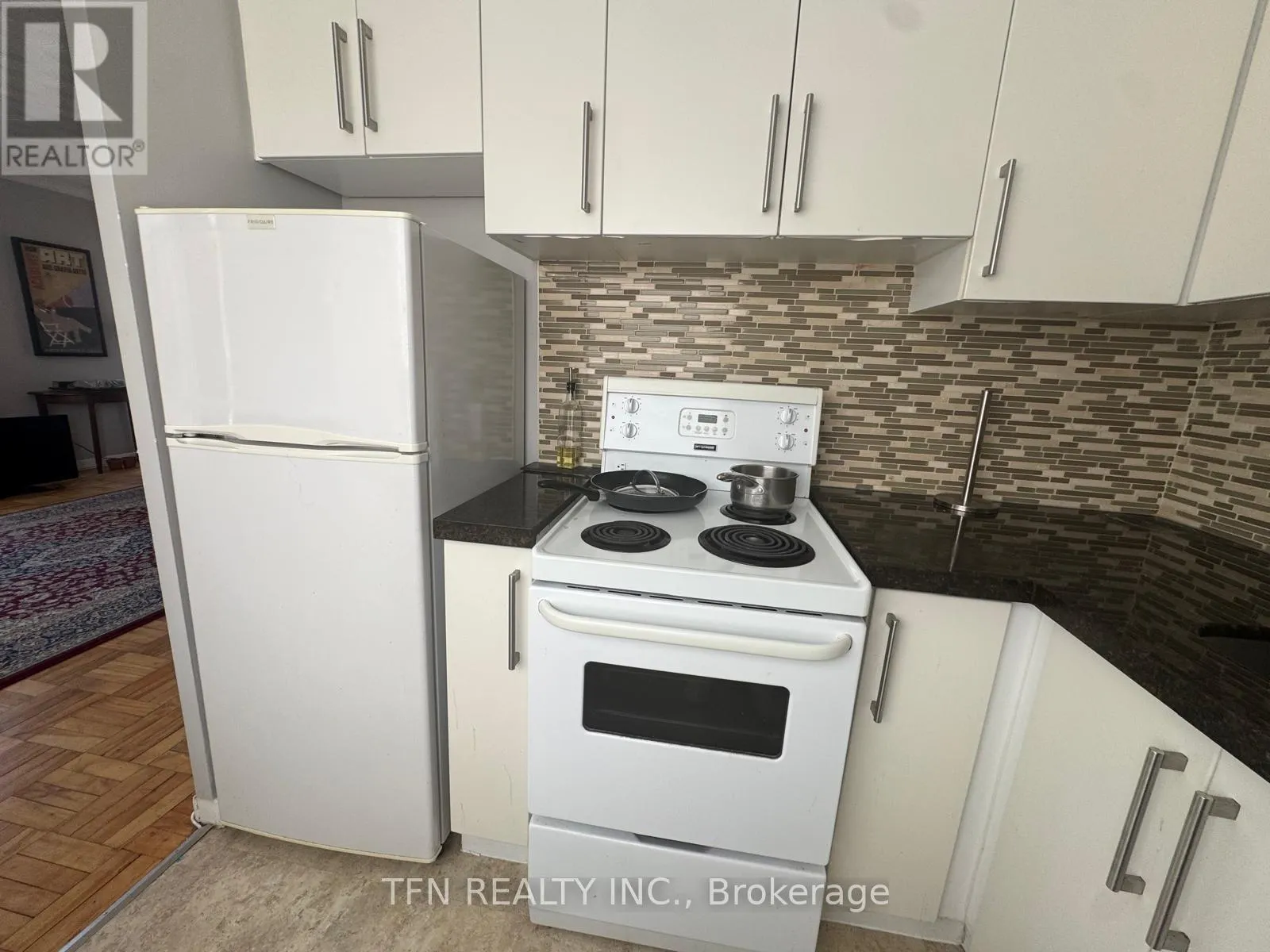 102 - 1112 AVENUE ROAD