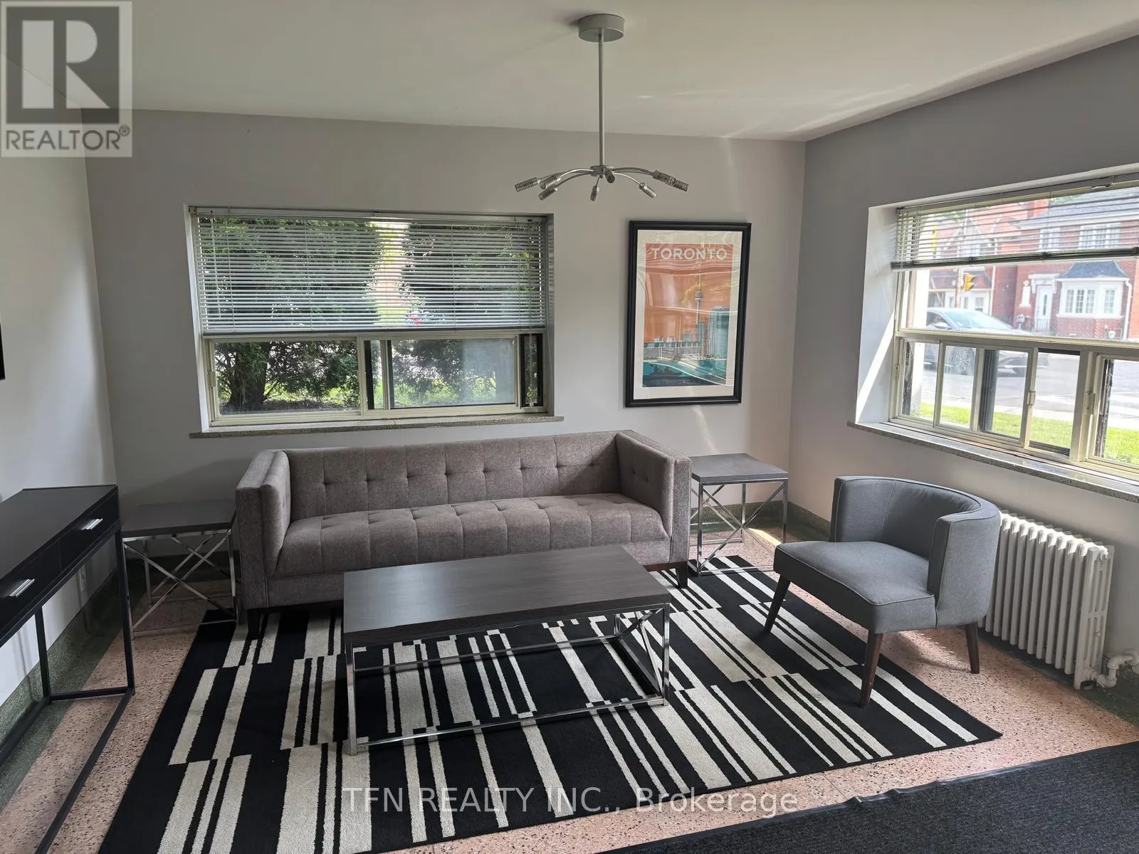 102 - 1112 AVENUE ROAD